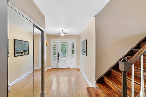 515 Highland Grove Dr, Buffalo Grove, IL 60089-1762