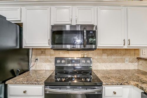 7105 Ashbourne Way, Fort Worth TX  76133-8924 exterior