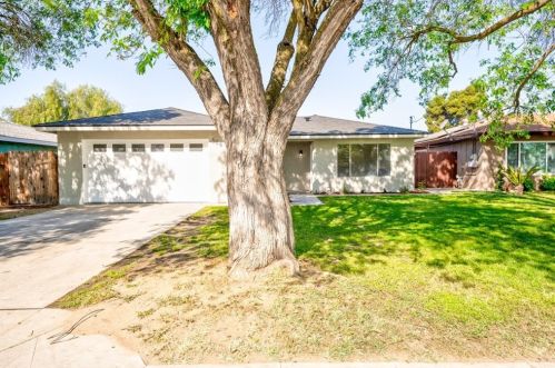 308 Stadium Rd, Madera, CA 93637-5354