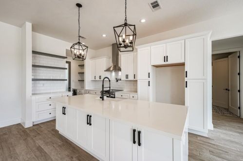 1319 Palomino Trl, Angleton TX 77515-9682 exterior