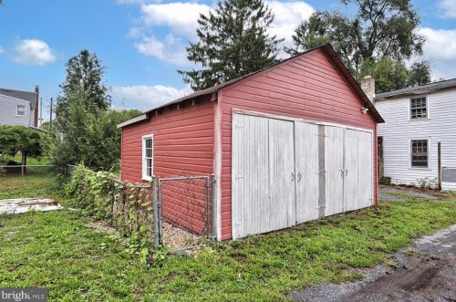 130 B St, Carlisle PA 17013-1907 exterior