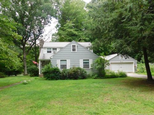 17 Verna Rd, Upper Stepney, CT 06468-1129