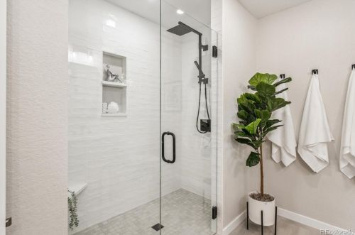 2070 Un Dr, Aurora CO 80015-6600 exterior