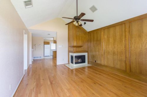 2066 Arbor Creek Dr, Carrollton TX  75010-5072 exterior