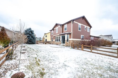 280 Elk Ct, Aurora CO 80016-4104 exterior