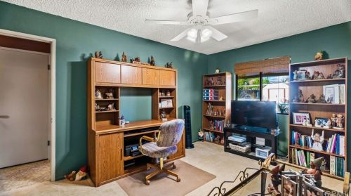 10075 Hedrick Ave, Riverside CA  92503-2377 exterior