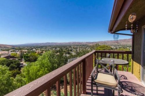 1319 Gonzales Rd, Simi Valley CA exterior