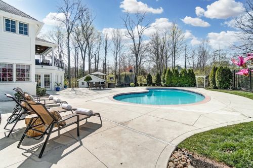 7375 Cayuga Dr, Cincinnati OH  45243-3540 exterior