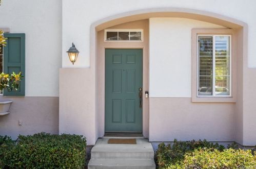 122 Cherrybrook Ln, Irvine CA  92618-3937 exterior