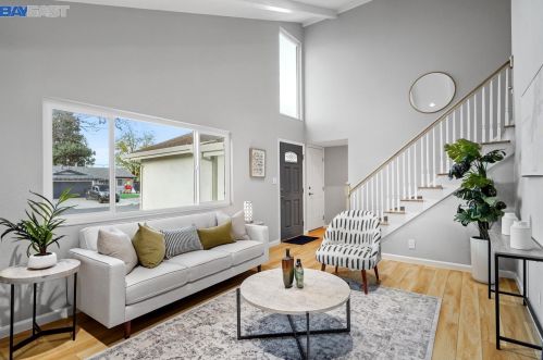 3324 Benton St, Concord, CA 94519-2022
