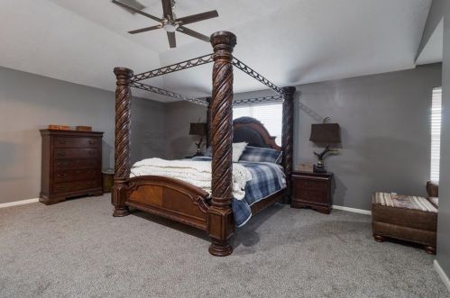 12094 Ln Salle Oaks, Conroe TX  77304-4002 exterior