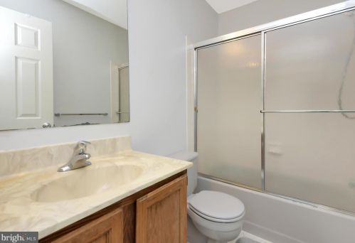 5 Brookline Ct, Princeton NJ  08540-1741 exterior