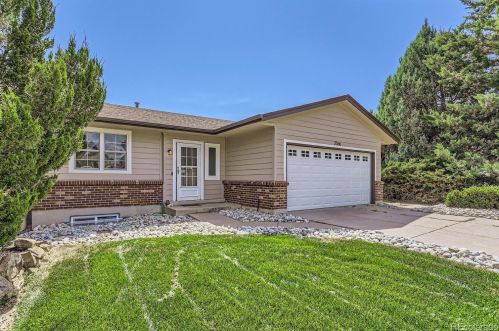 2566 Quintero Way, Aurora CO  80013-1558 exterior