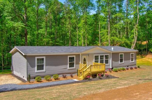 391 Friendship Rd, Holly Springs, GA 30114-6902