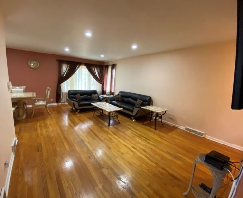 9210 Odell Ave, Morton Grove, IL 60053-1776