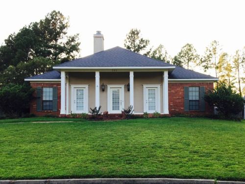 303 Arlington Cir, Ridgeland, MS 39157-2576