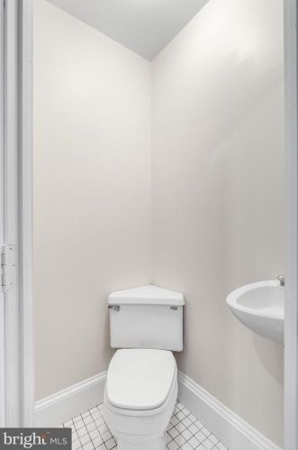 408 19 St, Philadelphia PA  19146-4656 exterior