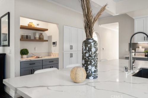 10228 Overhill Dr, Santa Ana CA  92705-1595 exterior