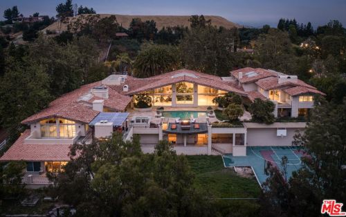 25120 Jim Bridger Rd, Calabasas, CA 91302-1183