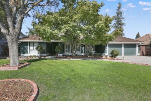 230 Paseo Ave, Visalia, CA 93277-7650