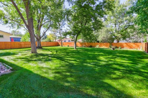 6917 Spruce Dr, Englewood CO 80112-1229 exterior