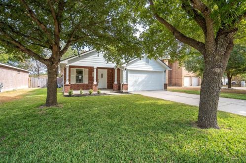 105 Rodeo Cv, Uhland TX 78640-5577 exterior