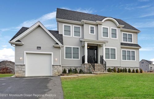 9 Imperial Pl, Jackson Twp, NJ 08527-5176