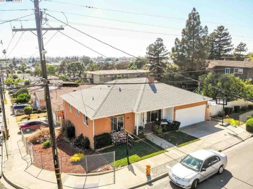 25761 Spring Dr, Hayward, CA 94542-1923