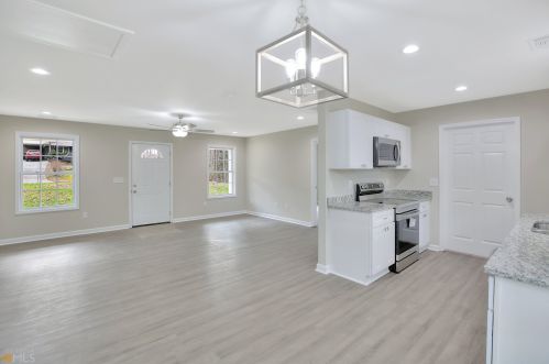 47 Hidden Hills Dr, Hartwell, GA 30643-1153