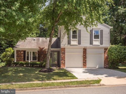 7599 Woodstown Dr, Springfield, VA 22153-3530