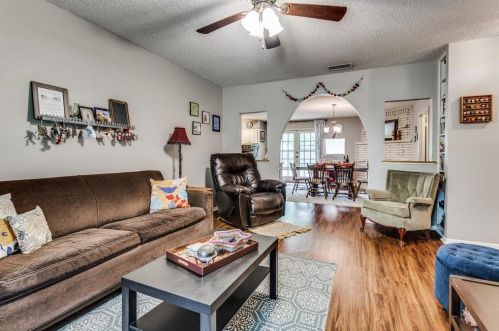 2119 Royal Oaks Dr, Irving TX 75060-5130 exterior