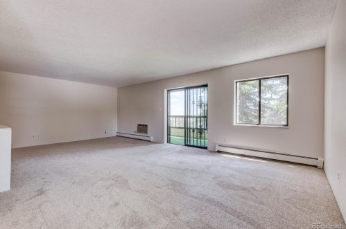 13902 Marina Dr, Denver, CO 80014-5510