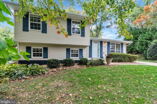 6117 Windward Dr, Springfield, VA 22015-3852