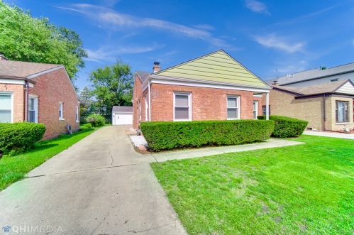 8232 Major Ave, Morton Grove, IL 60053-3553