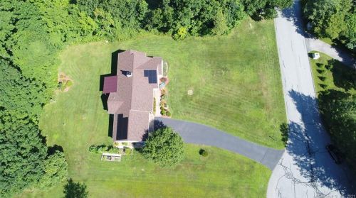 10 Wicklow Turn, Gales Ferry, CT 06339-1340