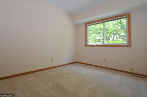 4393 Bear Path Trl, Saint Paul MN  55122-2218 exterior