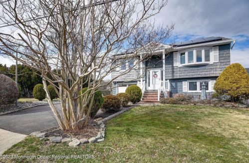 9 Florence Ave, Leonardo, NJ 07737-1010
