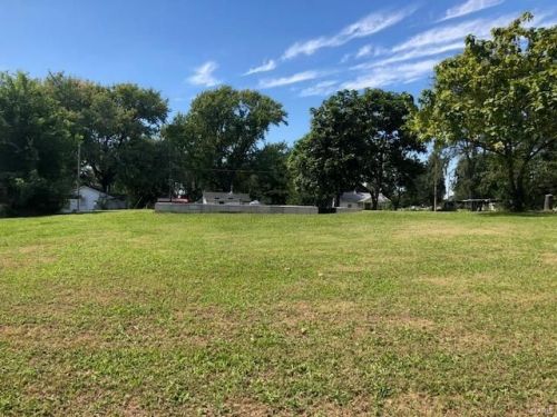 127 Champaign Ave, Pittsburg, IL 62471-2424