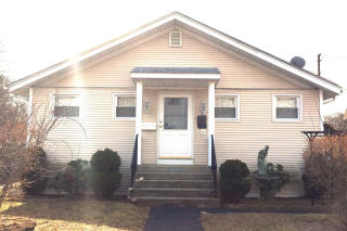 341 Shore Rd, Warwick, RI 02889-1137