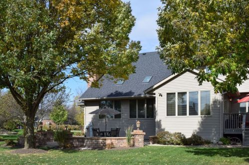 750 Fairway Ln, Sycamore IL  60178 exterior