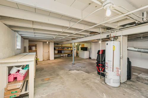 2071 61 Ave, Hobart IN 46342-6517 exterior