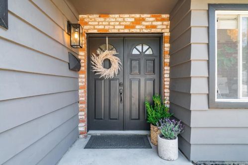 2833 Freeborn Way, El Cajon, CA 92020-2616