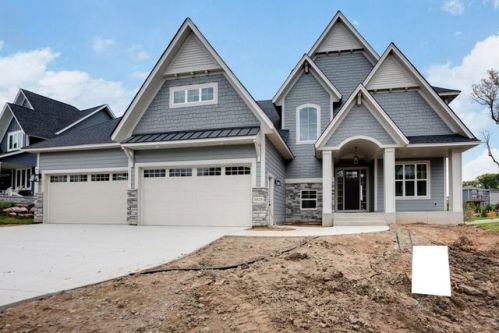 5525 Comstock Ln, Minneapolis MN  55446 exterior