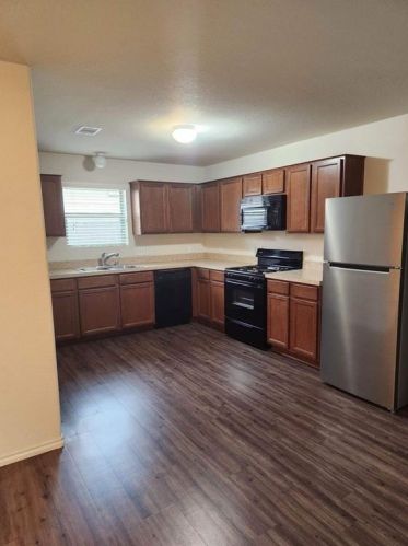 823 Katydid Ct, Conroe TX  77301-5511 exterior