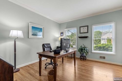 4 Morgan Ct, Dover NJ  07869-1445 exterior