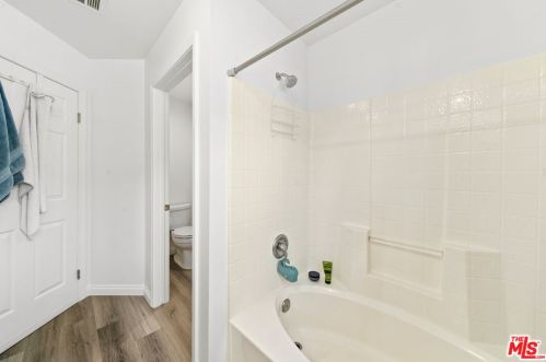 2003 Artesia Blvd, Torrance CA  90504-3047 exterior