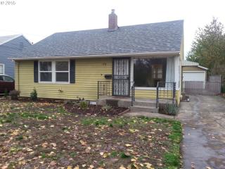 3156 Fremont Dr, Portland, OR 97220-5270