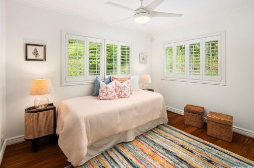 5576 Poola St, Honolulu HI  96821-1565 exterior