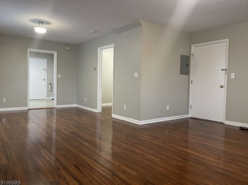 62 Broughton Ave, Bloomfield NJ  07003-3906 exterior