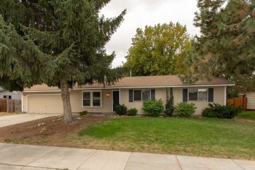 571 Tiffany Dr, Meridian ID  83646-1686 exterior